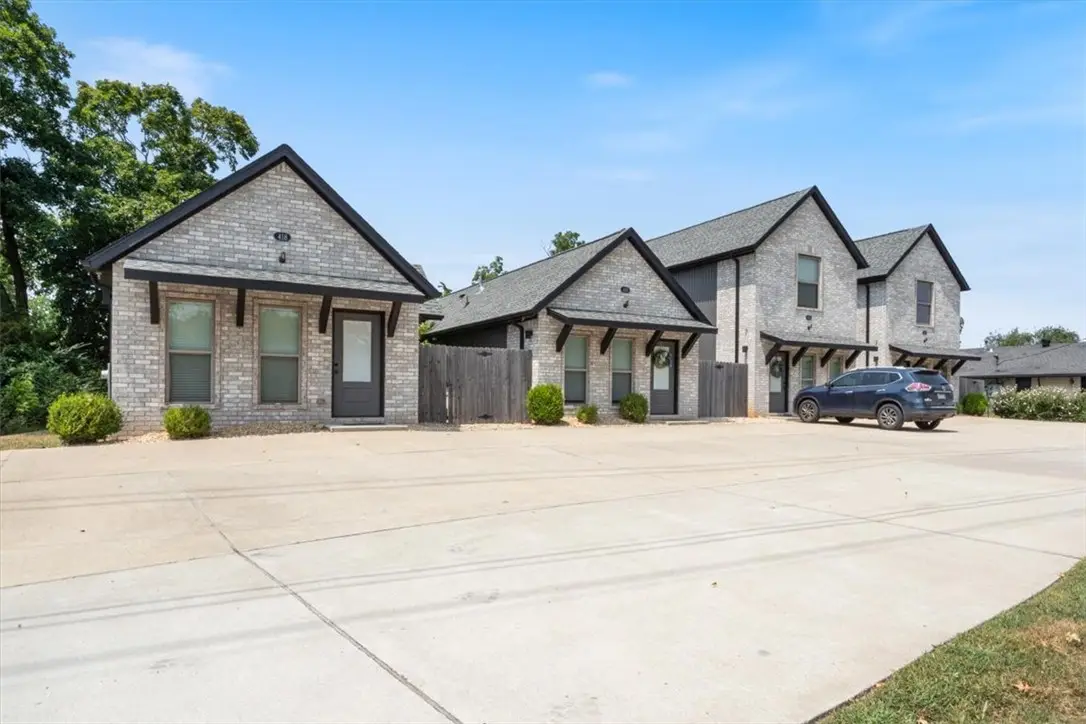 418,420, 422, 424 N F Street, Rogers, AR 72756 - #1