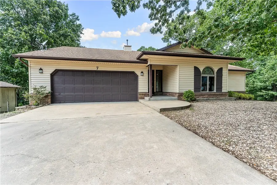 7 Cherhill Drive, Bella Vista, AR 72714 - #3