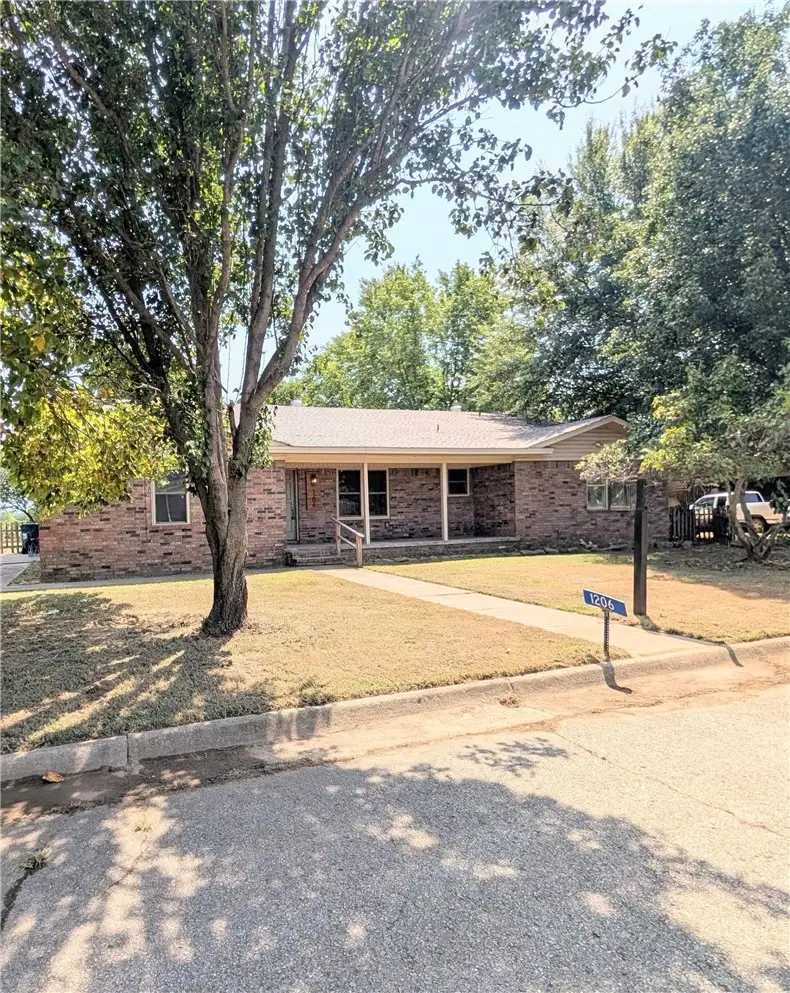 1206 Woodlawn Avenue, Booneville, AR 72927 - #2