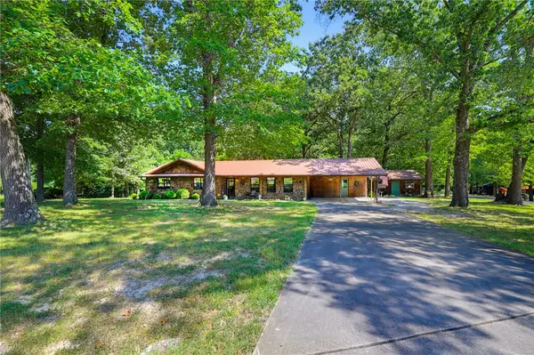16123 Walnut Trace, Fayetteville, AR 72704