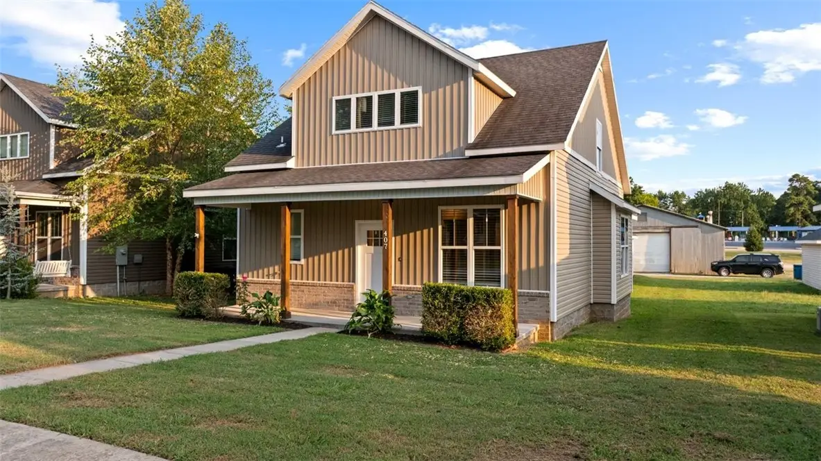 407 SE Birmingham Street, Gravette, AR 72736 - #1