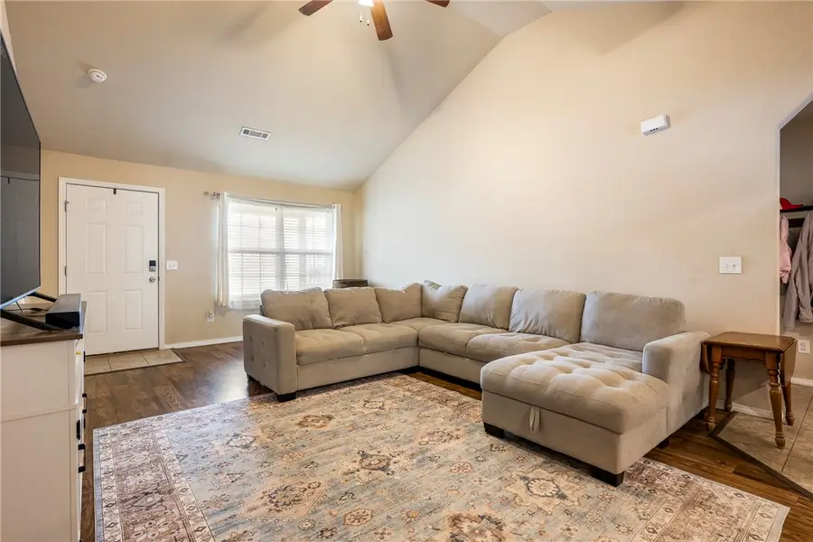 6043 Cord Avenue, Springdale, AR 72762 - #2