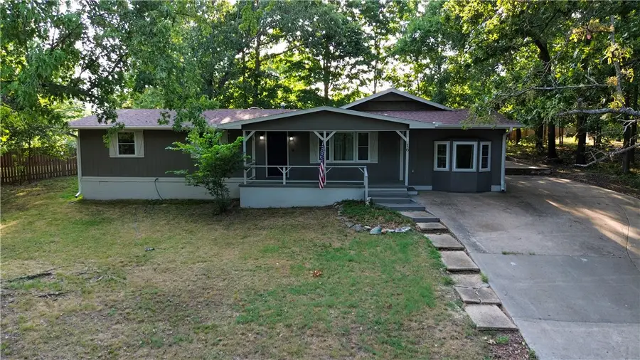 16 Amesbury Lane, Bella Vista, AR 72715 - #2