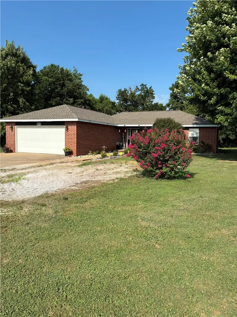 19442 W Highway 12, Gentry, AR 72734 - #1