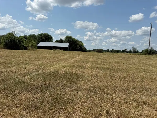 12762 Jim Devault Road, Farmington, AR 72730