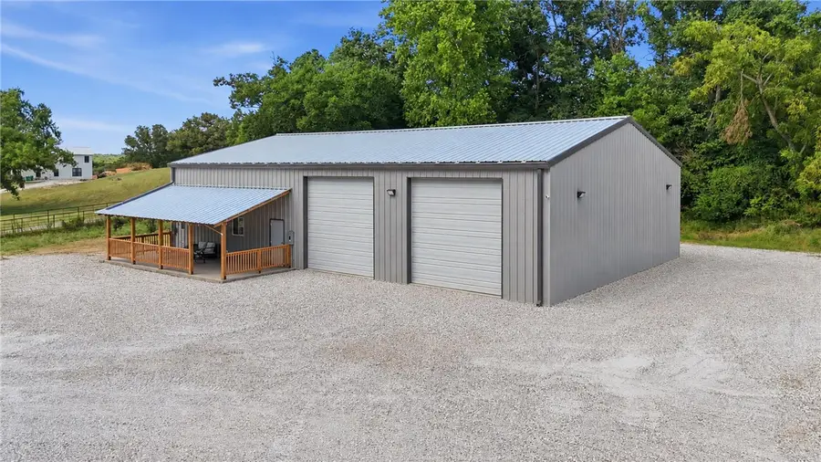 2184 W Liberty Avenue, Springdale, AR 72762 - #3