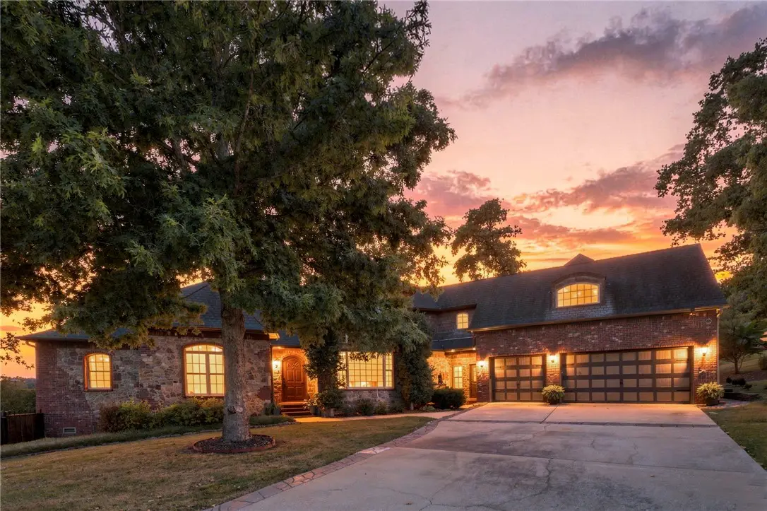 905 NW Provence Place, Bentonville, AR 72712 - #1