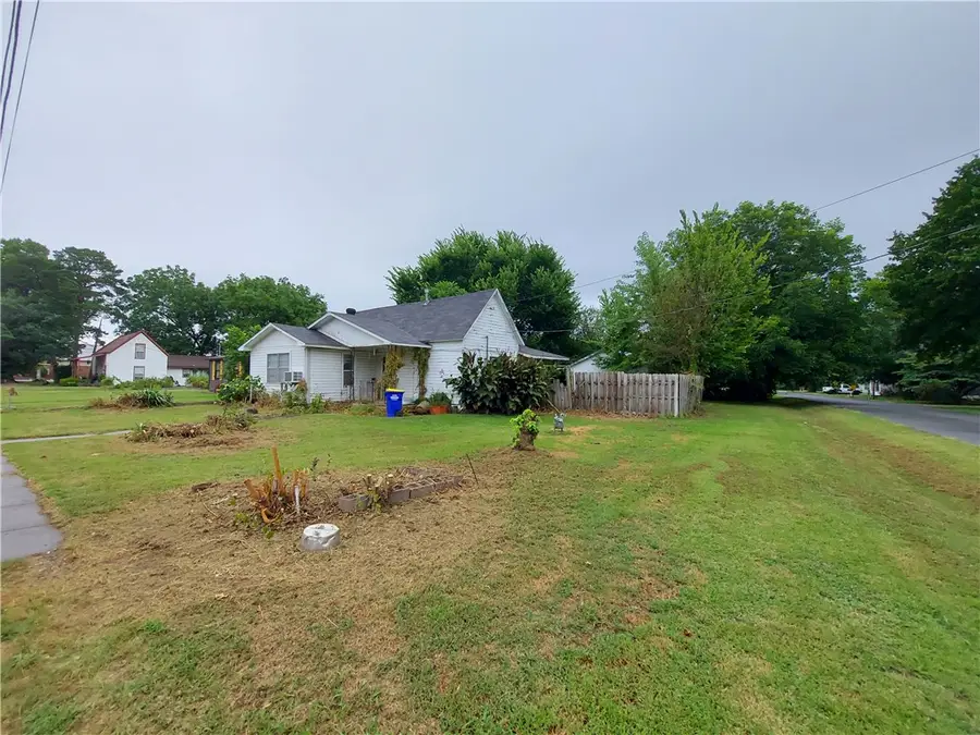 121 Washington Street, Lowell, AR 72745 - #3