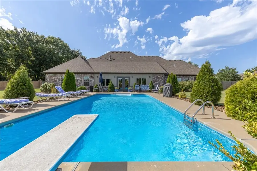 174 Arlington Way, Tontitown, AR 72762 - #2
