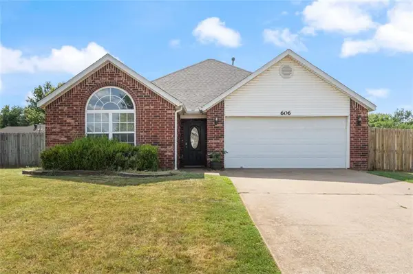 606 Emerald Street, Lowell, AR 72745