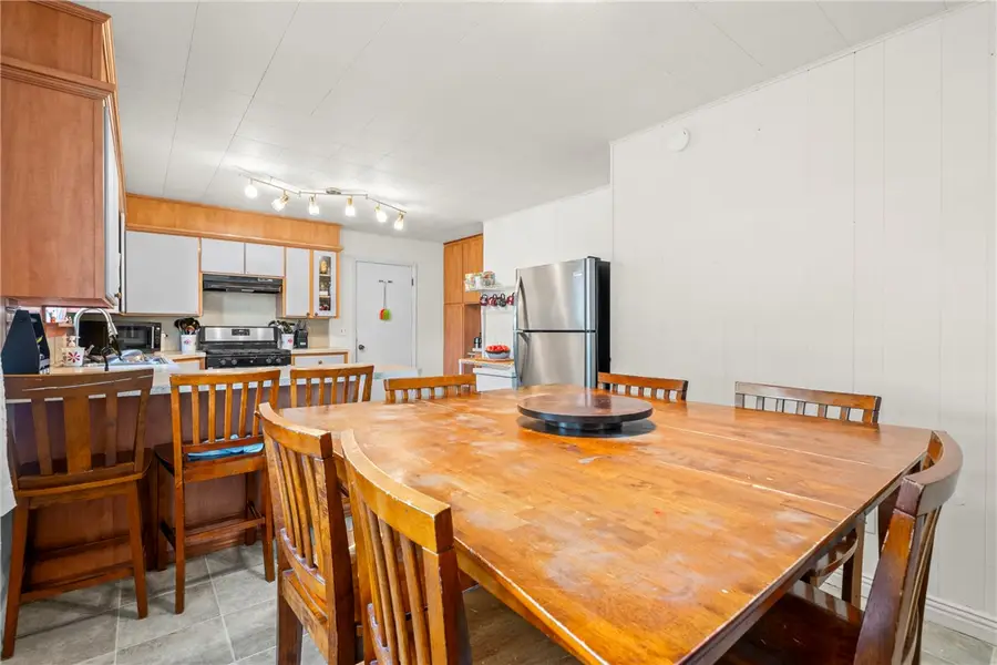 324 S Eastern Avenue, Gentry, AR 72734 - #3