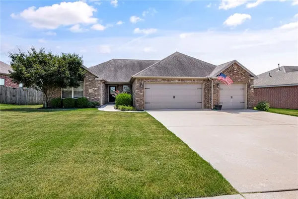 208 Pebble Beach Drive, Cave Springs, AR 72718