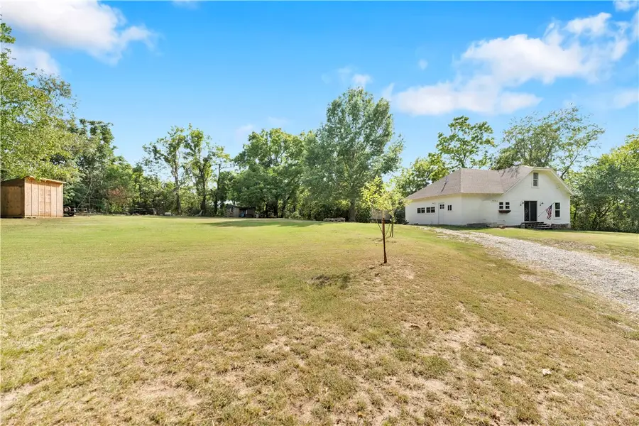 153 Amanda Place, Huntsville, AR 72740 - #2