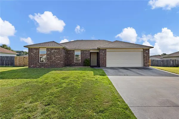 104 Country Oaks Drive, Dardanelle, AR 72834