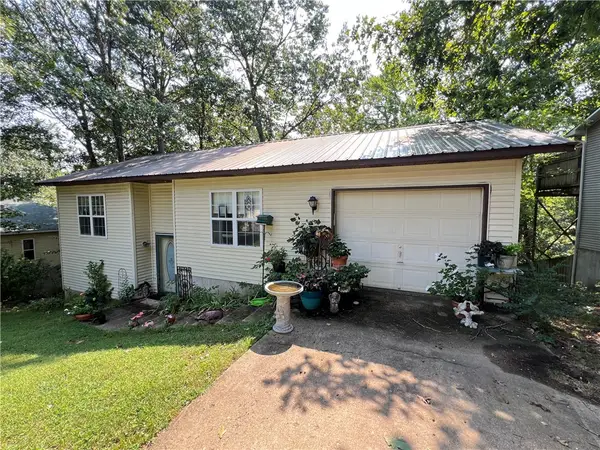 107 Jay Lane, Eureka Springs, AR 72632