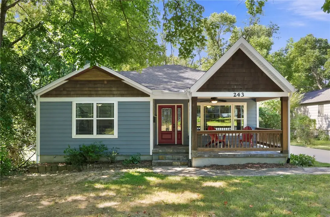 243 W Adams Street, Fayetteville, AR 72701 - #1