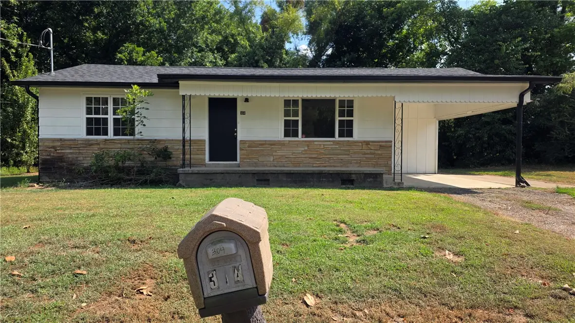 304 SE 2nd Street, Atkins, AR 72823 - #1