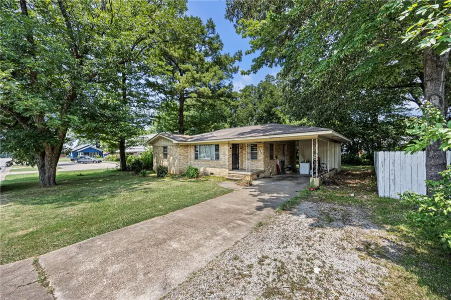 235 E L Street, Russellville, AR 72801 - #2