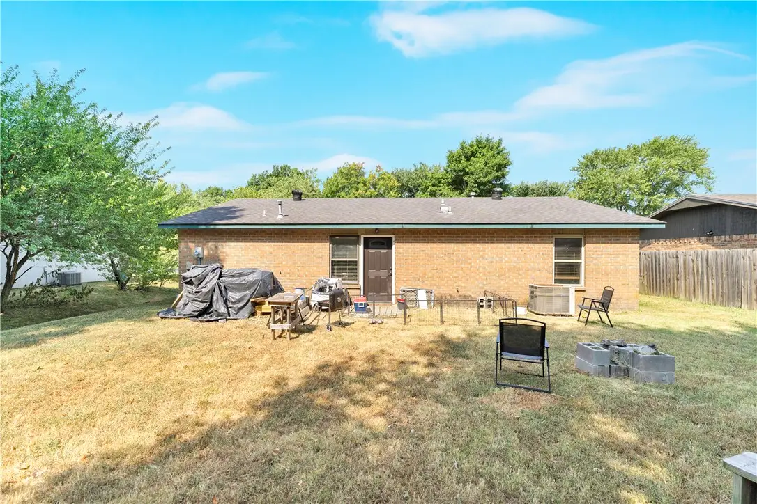 2701 N 3rd Street, Rogers, AR 72756 - #1