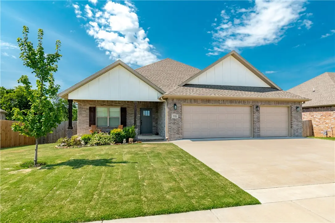 115 W Pitts Street, Farmington, AR 72730 - #1