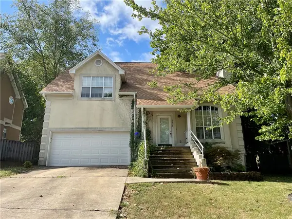2909 E Setter Street, Fayetteville, AR 72701