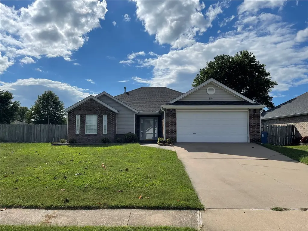 910 SW Cheyenne Drive, Bentonville, AR 72712 - #1