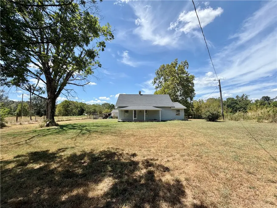 10099 Cherokee Main Street, Gentry, AR 72734 - #2