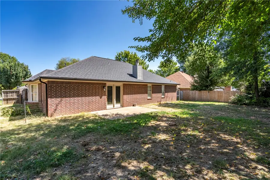 303 Edgehill Avenue, Lowell, AR 72745 - #3