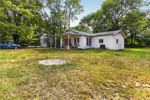 400 S Cunningham Lane, Fayetteville, AR 72701