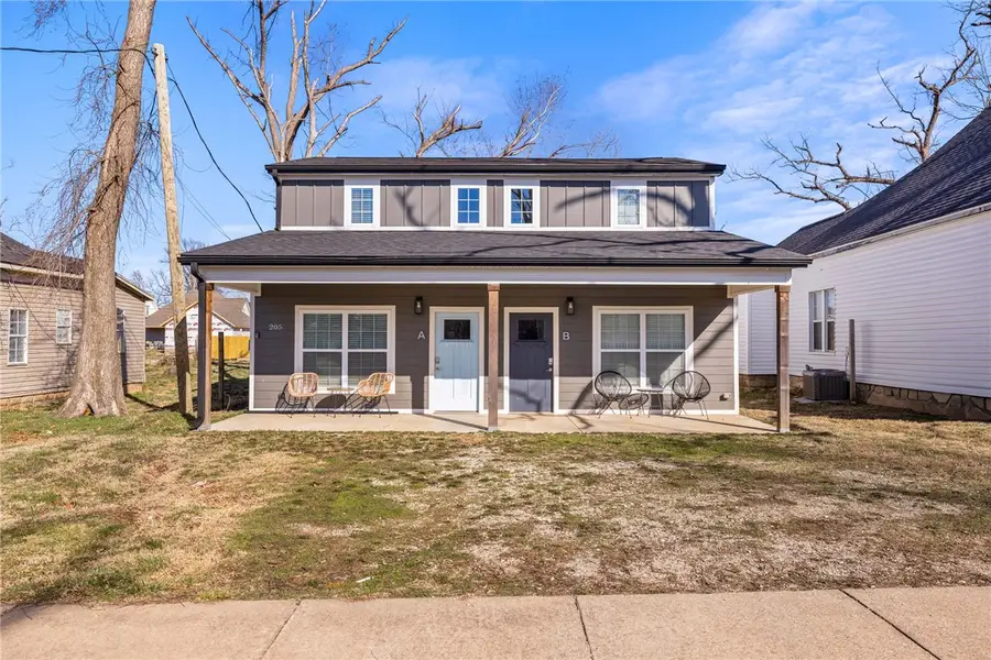 521 W Chestnut Street, Rogers, AR 72756 - #2