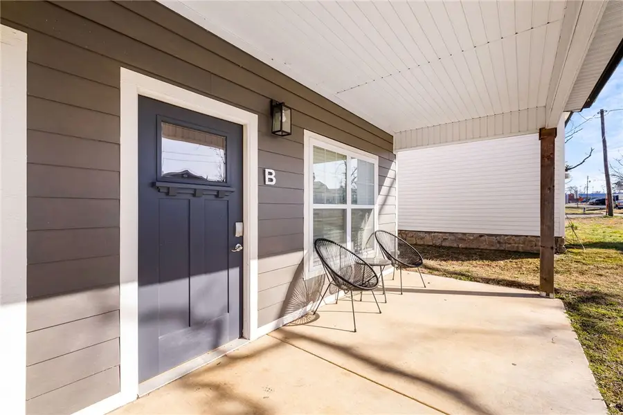 521 W Chestnut Street, Rogers, AR 72756 - #3