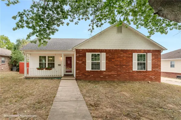 1284 N Tradition Avenue, Fayetteville, AR 72704