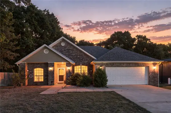 13 Boxford Drive, Bella Vista, AR 72715