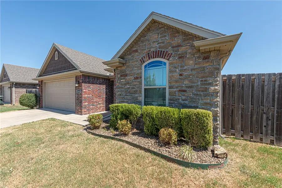 4488 W Wales Drive, Fayetteville, AR 72704 - #2