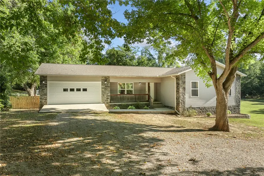 622 Church Avenue, Berryville, AR 72616 - #2