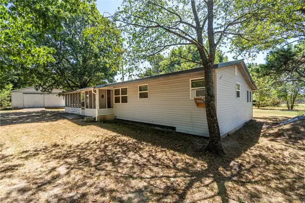 13713 State Highway 116, Colcord, OK 74338