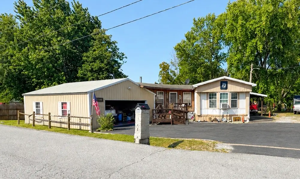 2304 State Line Road, Watts, OK 74964 - #1