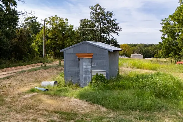 Fletcher Farm Road, Garfield, AR 72732