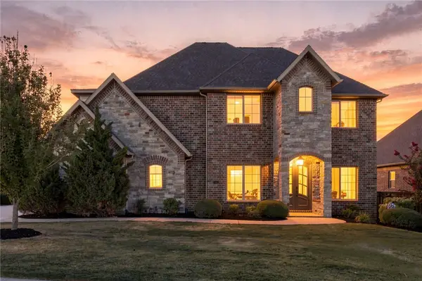 421 Trailwood Circle, Centerton, AR 72719