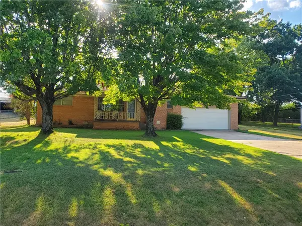 505 18th Street, Ozark, AR 72949