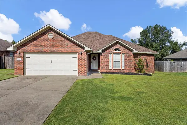 3967 Shiloh Manor Drive, Russellville, AR 72802