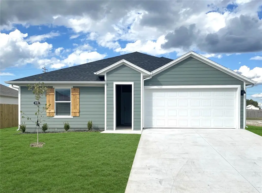 570 Riggs Street, Prairie Grove, AR 72753 - #1