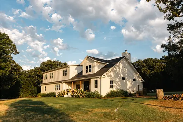 17215 E Wyman Road, Fayetteville, AR 72701