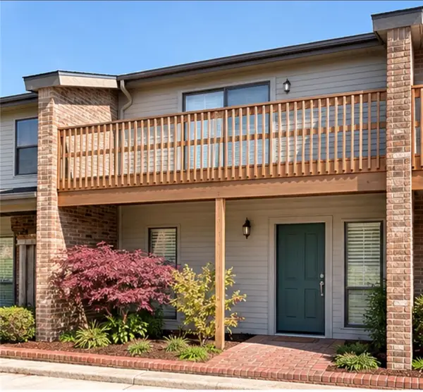 2602 E Sweetbriar Drive, Fayetteville, AR 72703