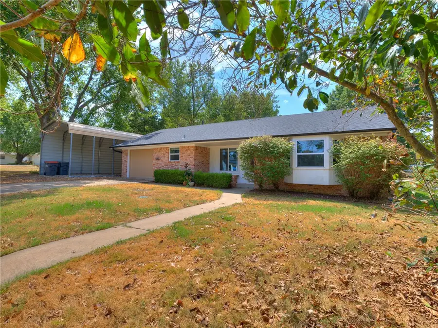 463 E Johnson Avenue, Cave Springs, AR 72718 - #2