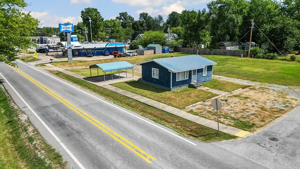 102 SE Galveston Street, Gravette, AR 72736