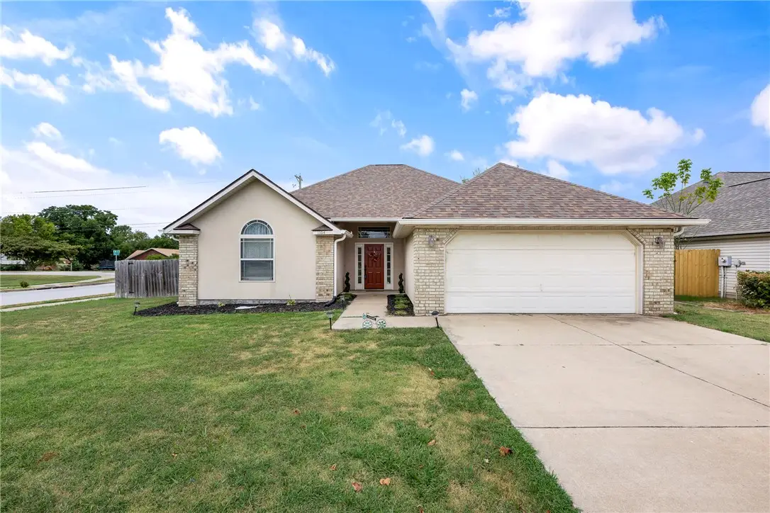 1104 Lavona Lane, Siloam Springs, AR 72761 - #1