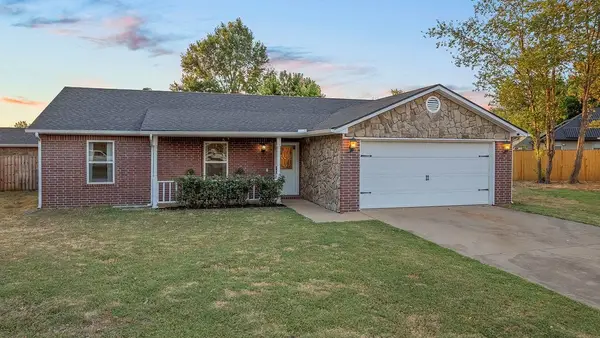 3717 W Rozell Street, Rogers, AR 72756