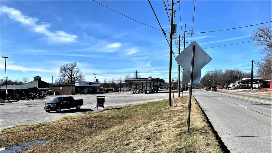 1632 S School Avenue, Fayetteville, AR 72701 - #2