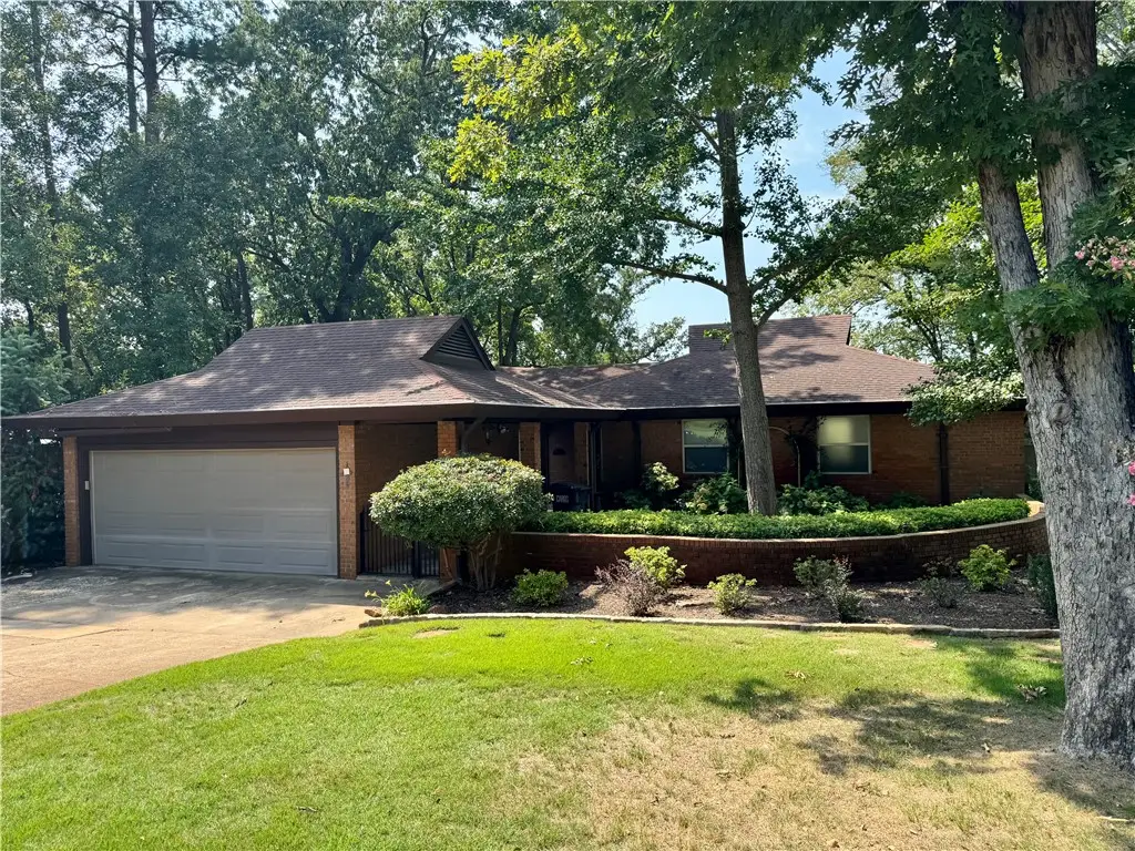 128 Lakeview Circle, Russellville, AR 72802 - #1